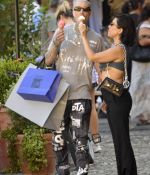 Access_Kardashian_02.jpg