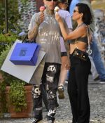 Access_Kardashian_03.jpg