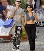 Access_Kardashian_06.jpg