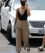Access_Kardashian_03.jpg