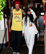 Access_Kardashian_05.jpg