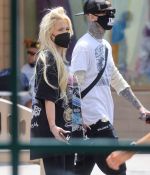 Access_Kardashian_021.jpg