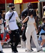 Access_Kardashian_031.jpg