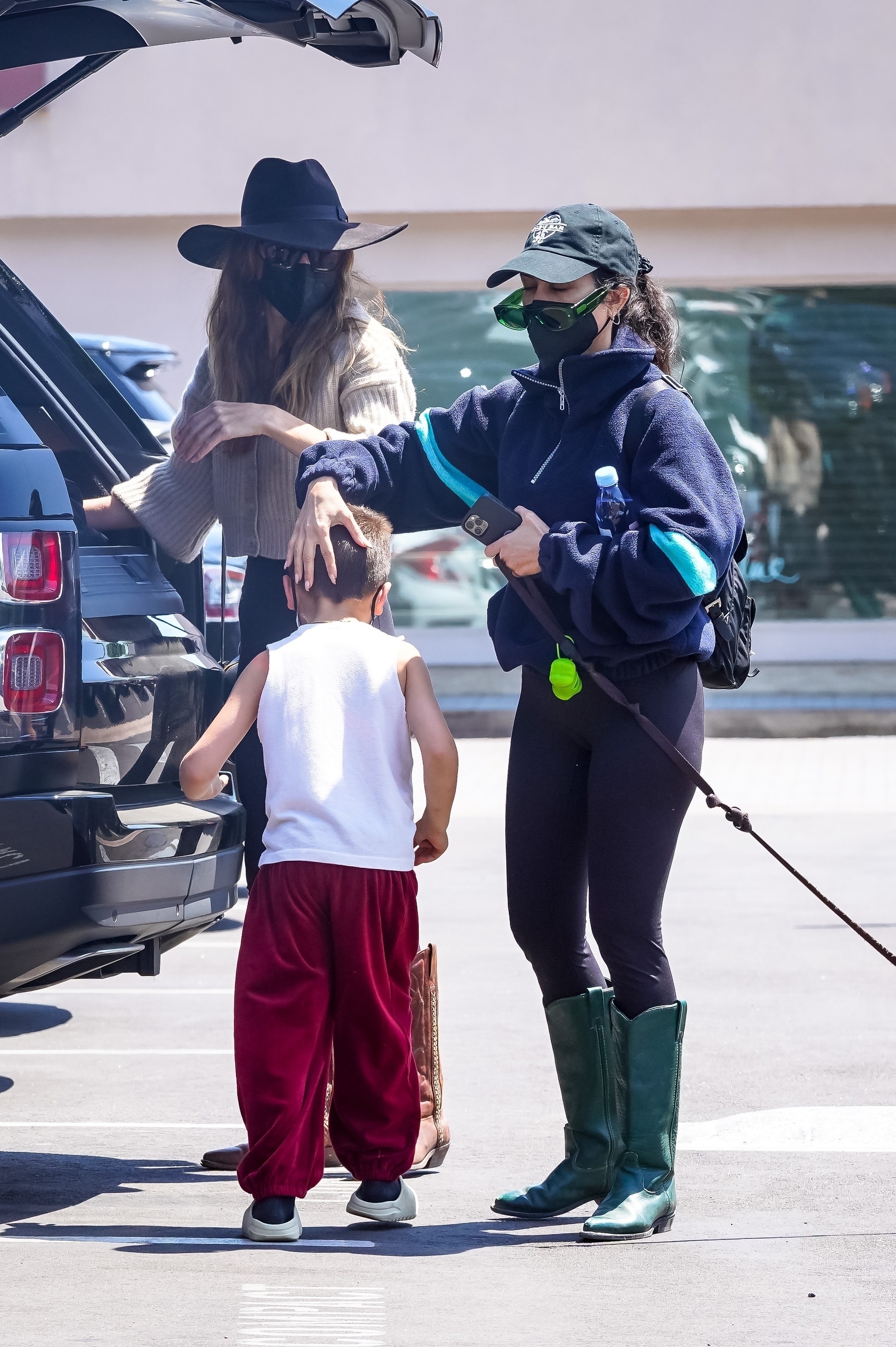 Access_Kardashian_03.jpg