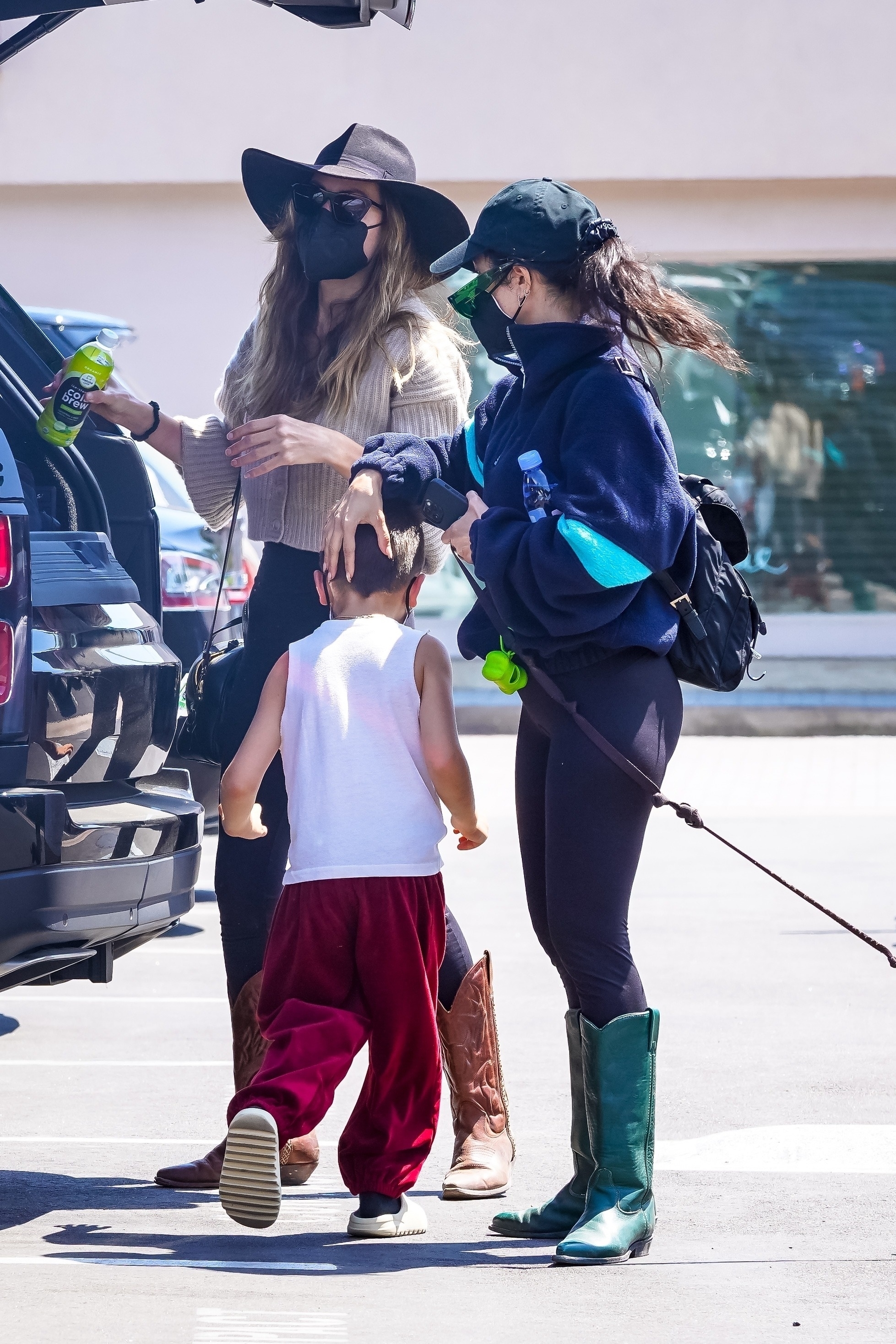 Access_Kardashian_07.jpg