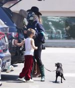 Access_Kardashian_09.jpg