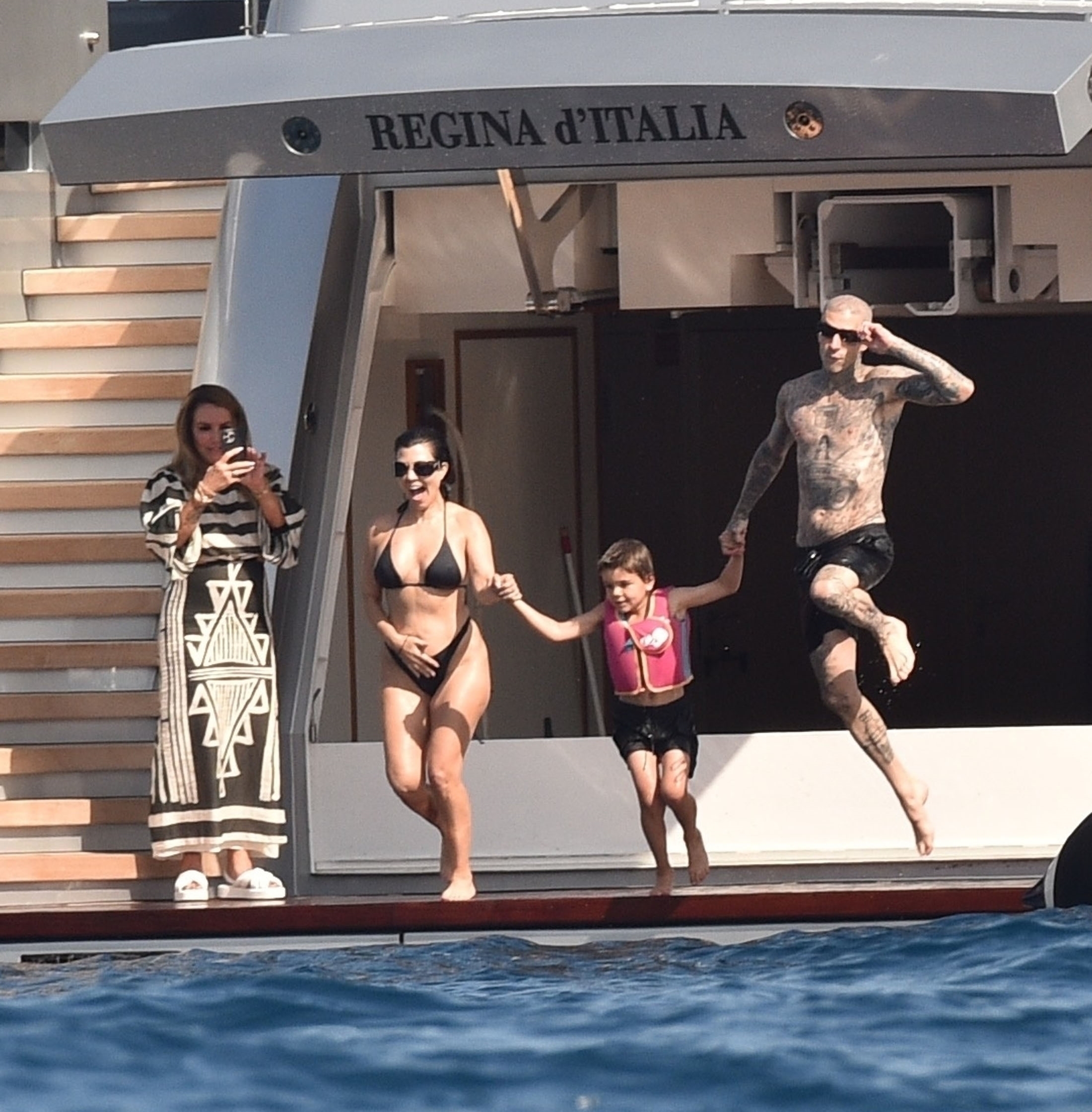 Access_Kardashian_002.jpg