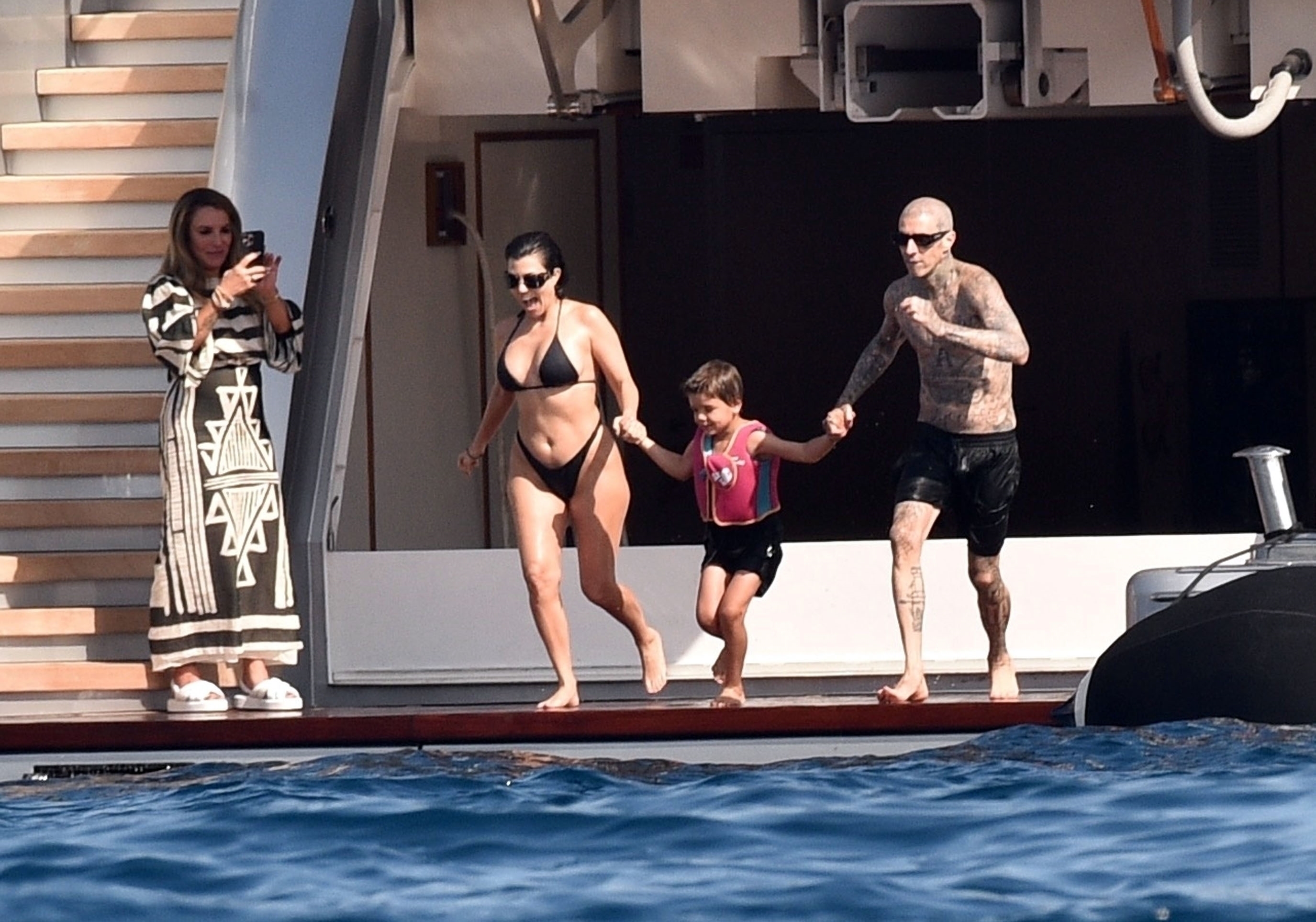 Access_Kardashian_003.jpg