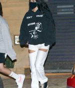 Access_Kardashian_03.jpg