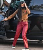 Access_Kardashian_04.jpg