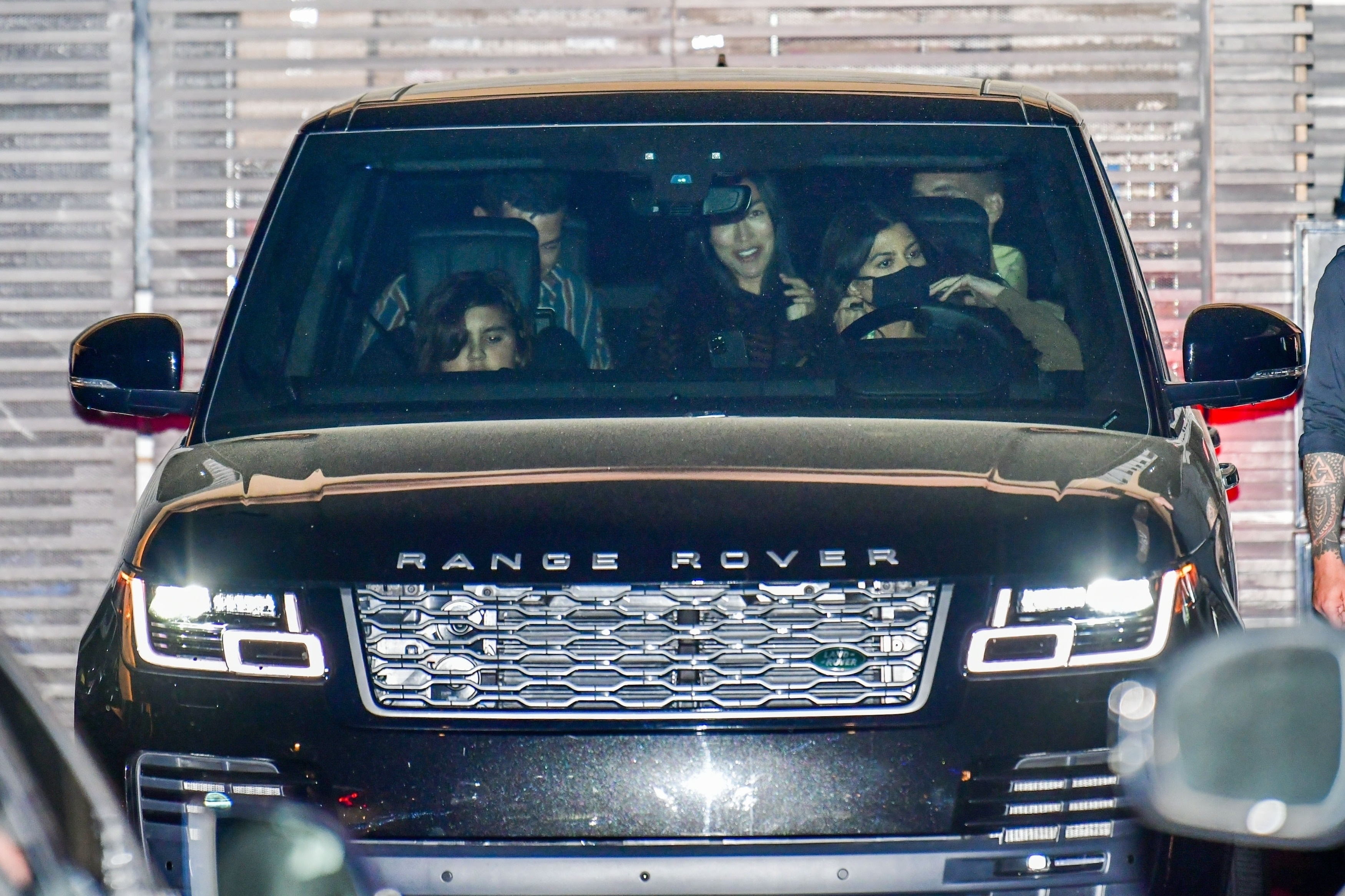 Access_Kardashian_02.jpg