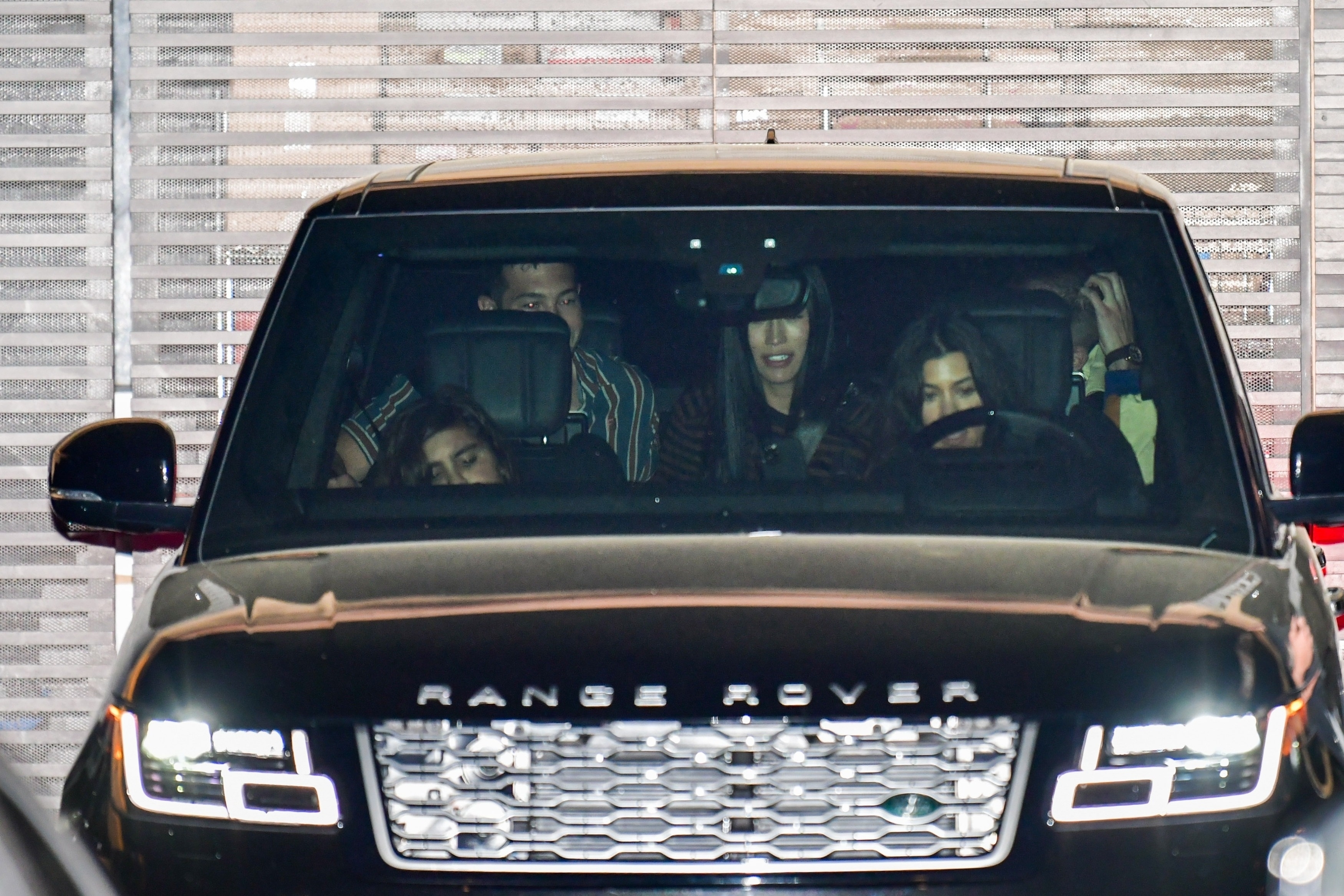 Access_Kardashian_05.jpg