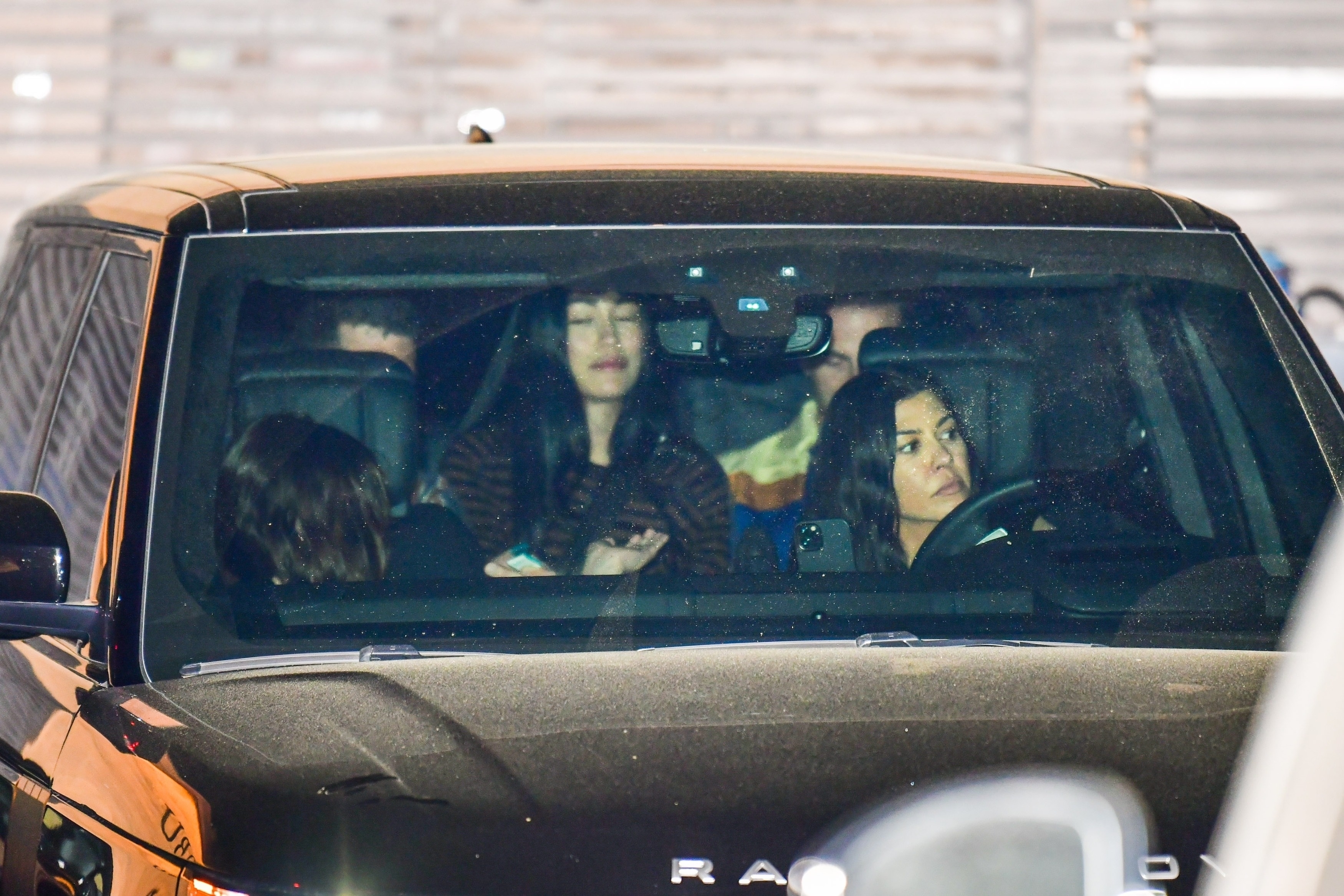 Access_Kardashian_09.jpg