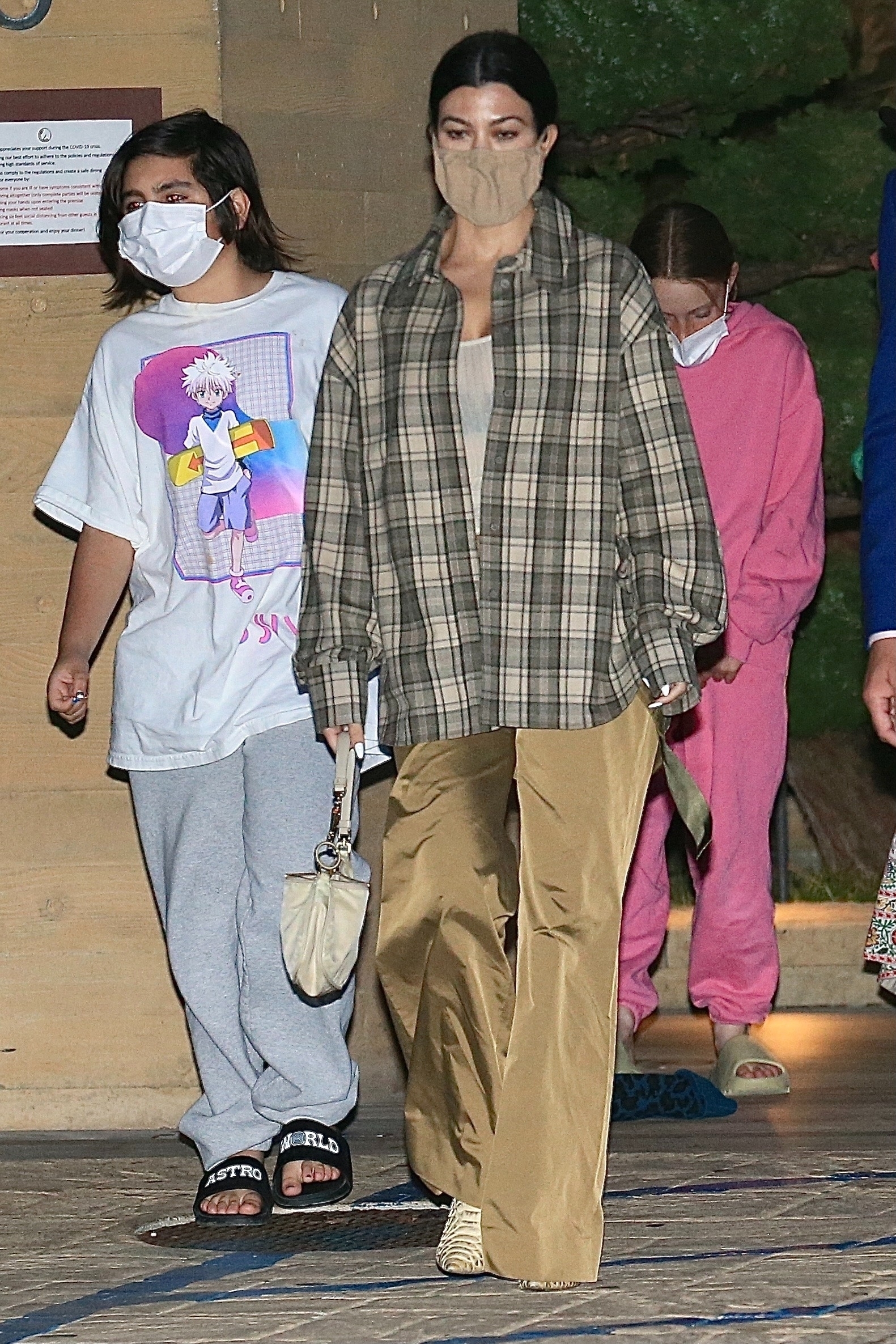 Access_Kardashian_02.jpg
