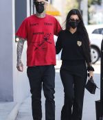 Access_Kardashian_02.jpg