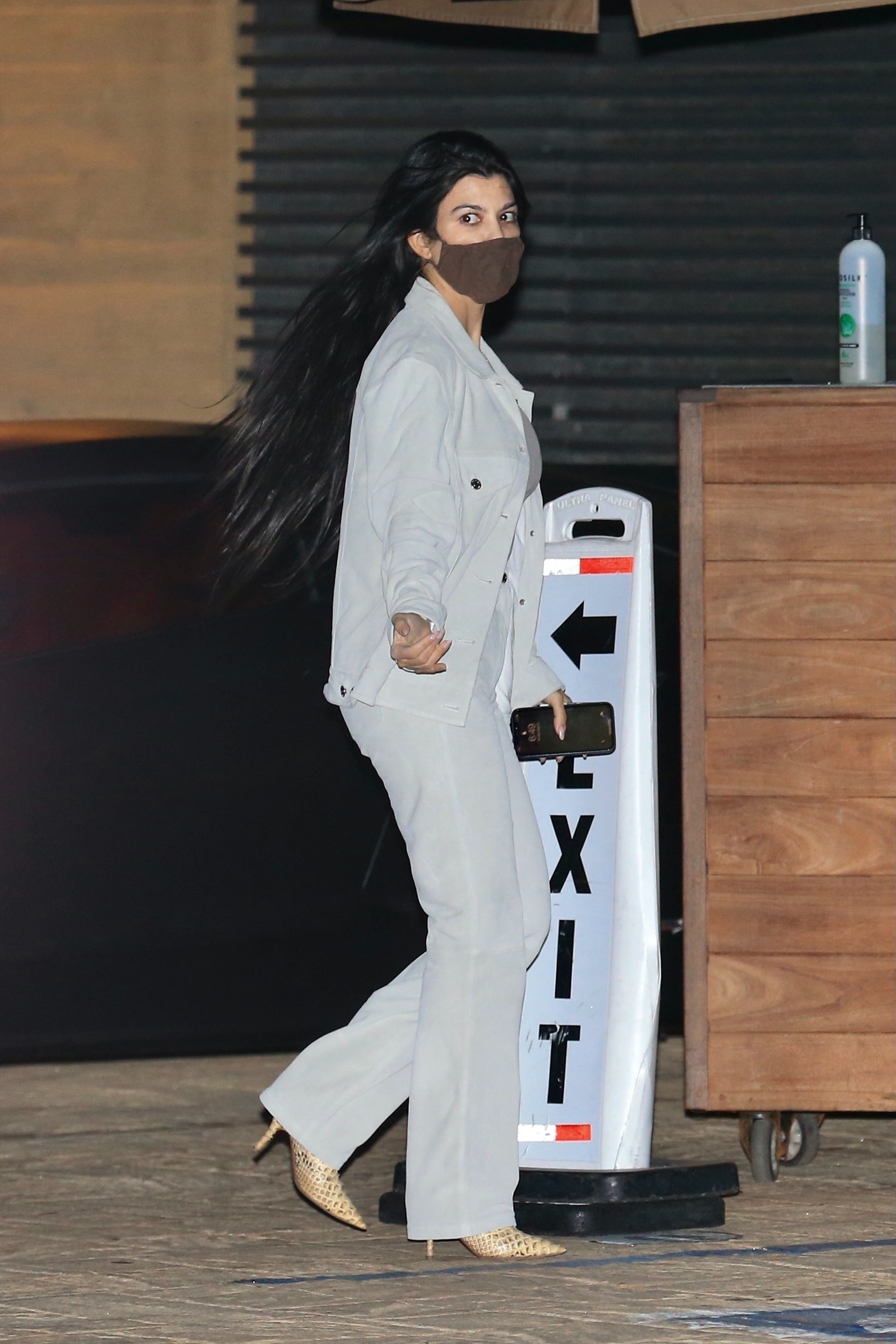 Access_Kardashian_05.jpg