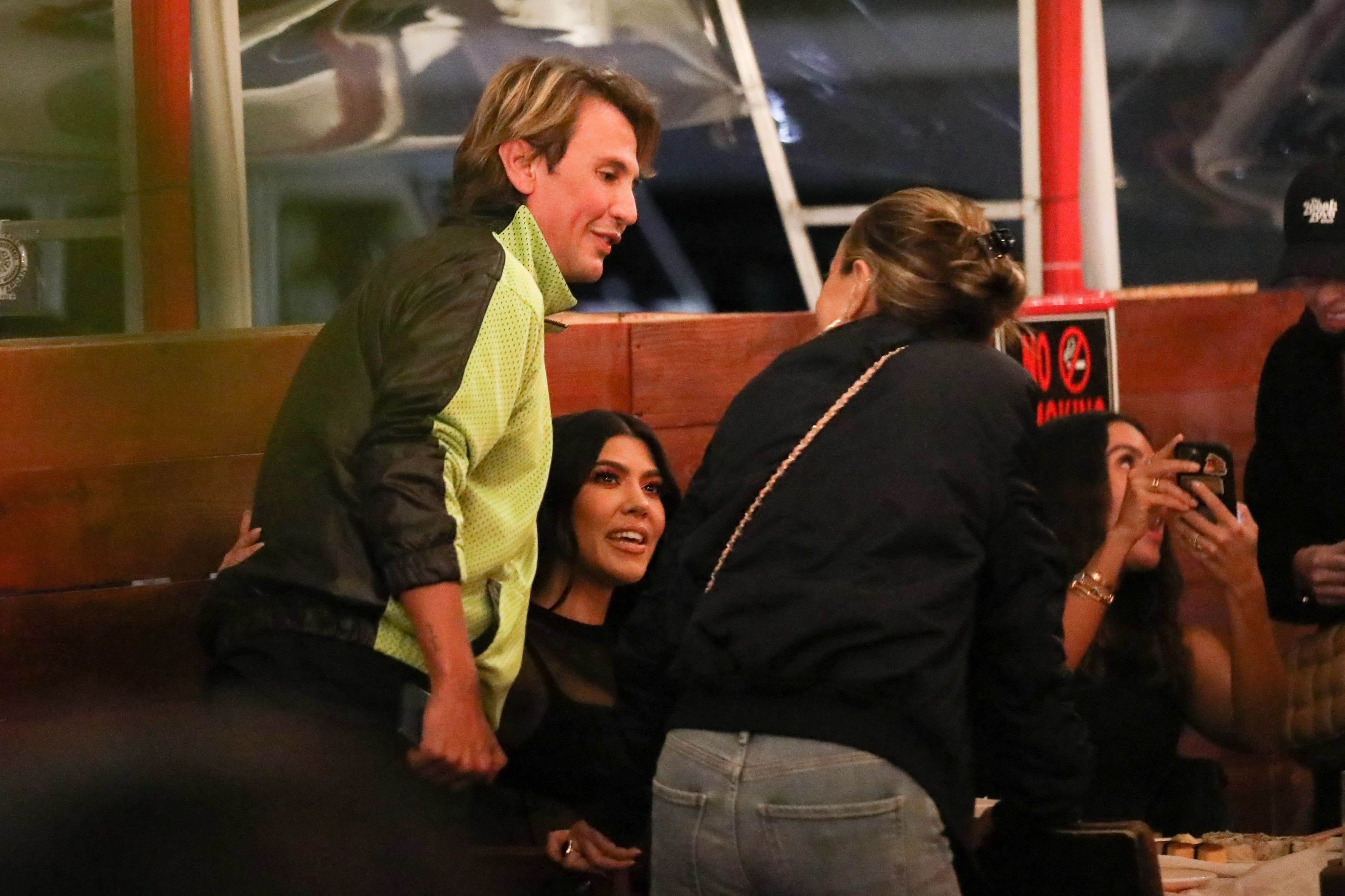 Access_Kardashian_010.jpg