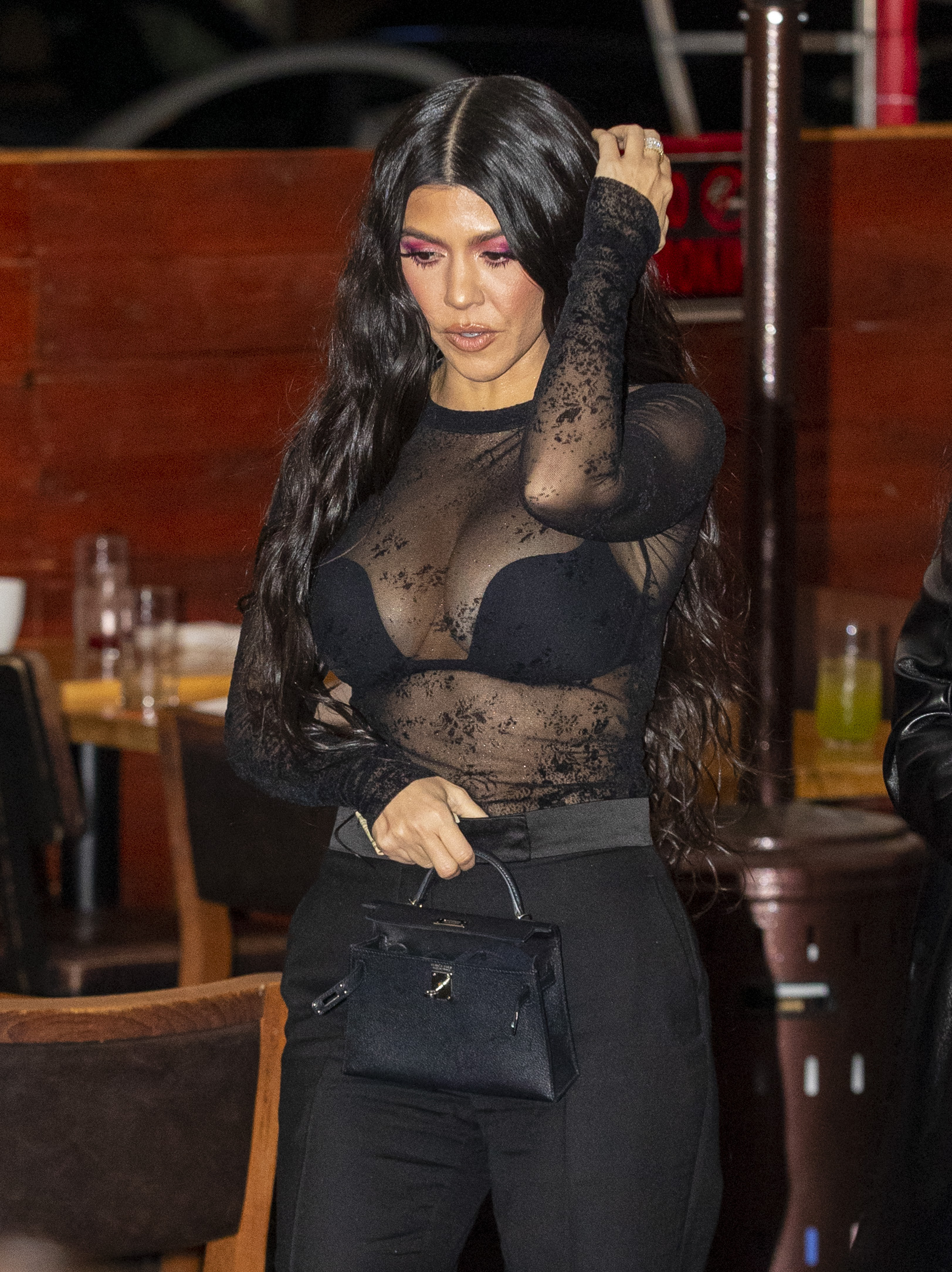 Access_Kardashian_01.jpg