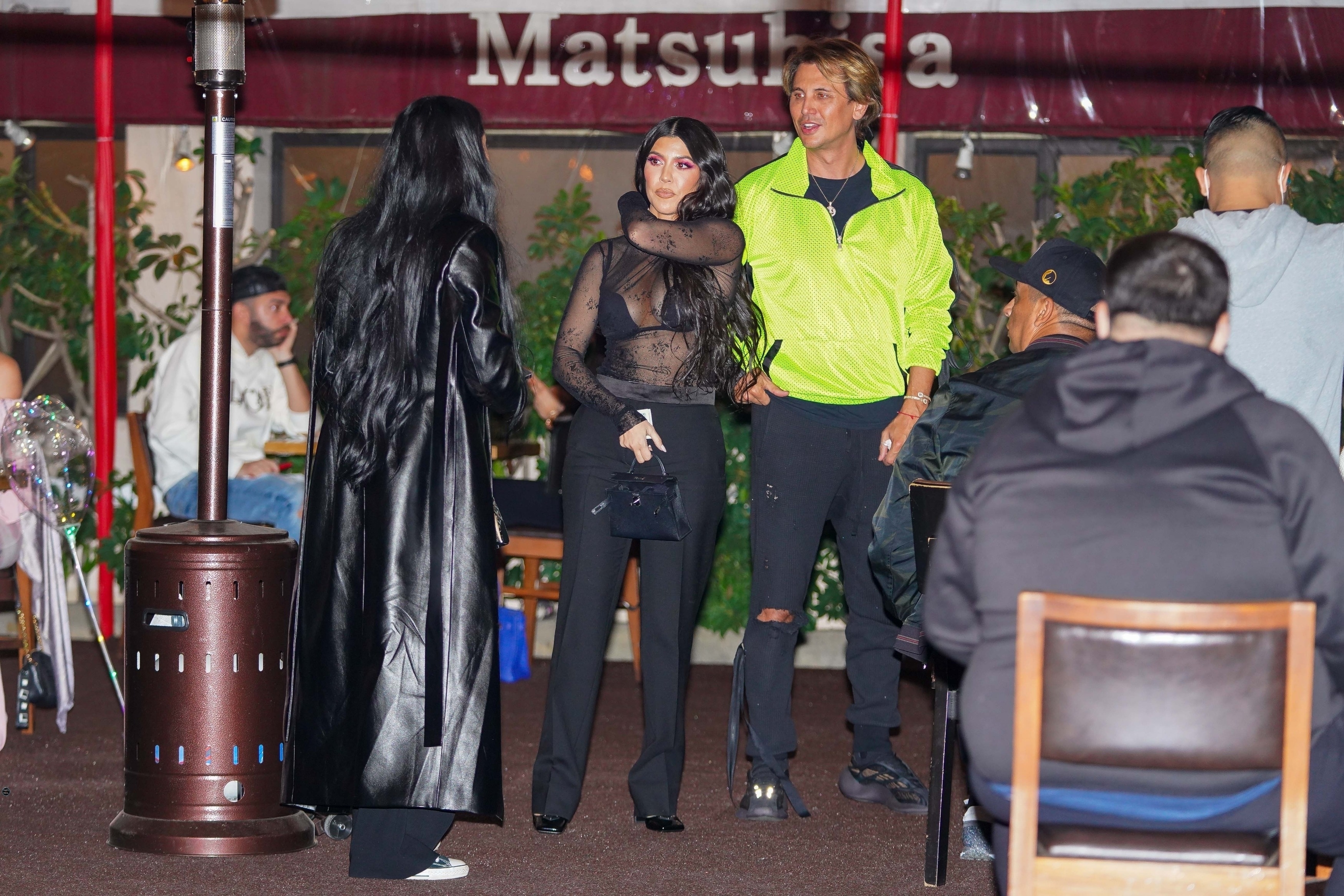 Access_Kardashian_05.jpg