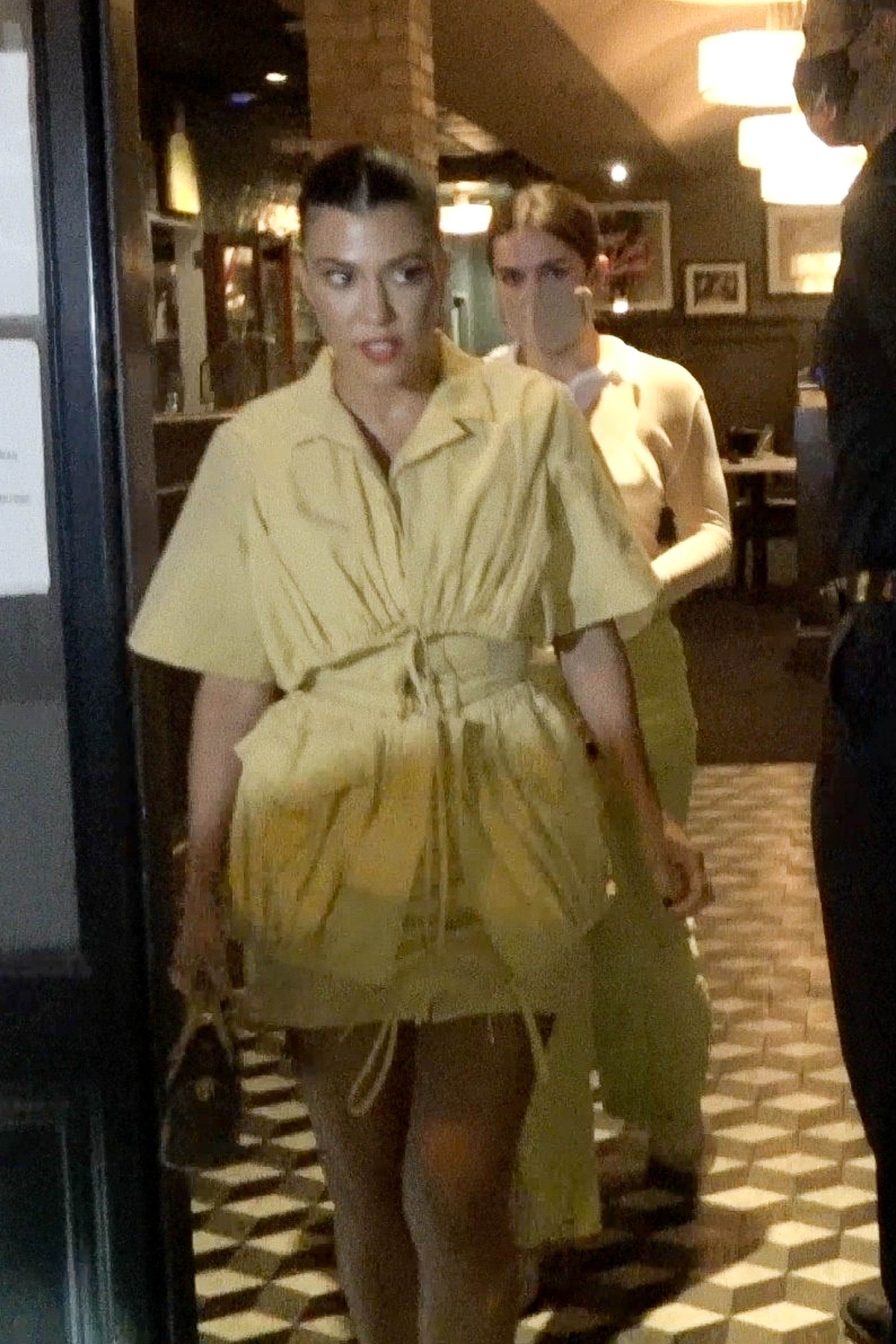 Access_Kardashian_01.jpg