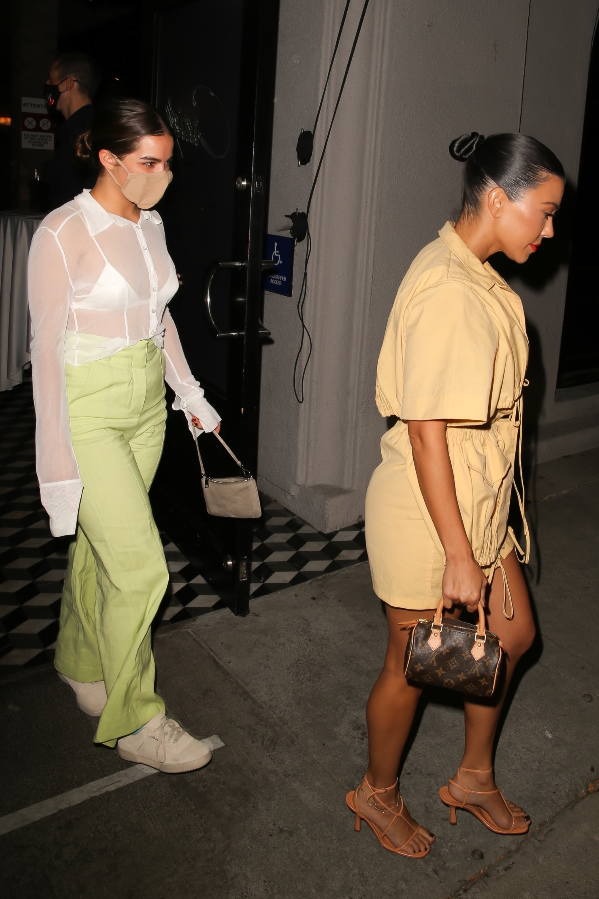 Access_Kardashian_09.jpg
