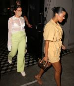 Access_Kardashian_06.jpg
