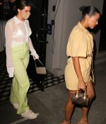 Access_Kardashian_09.jpg