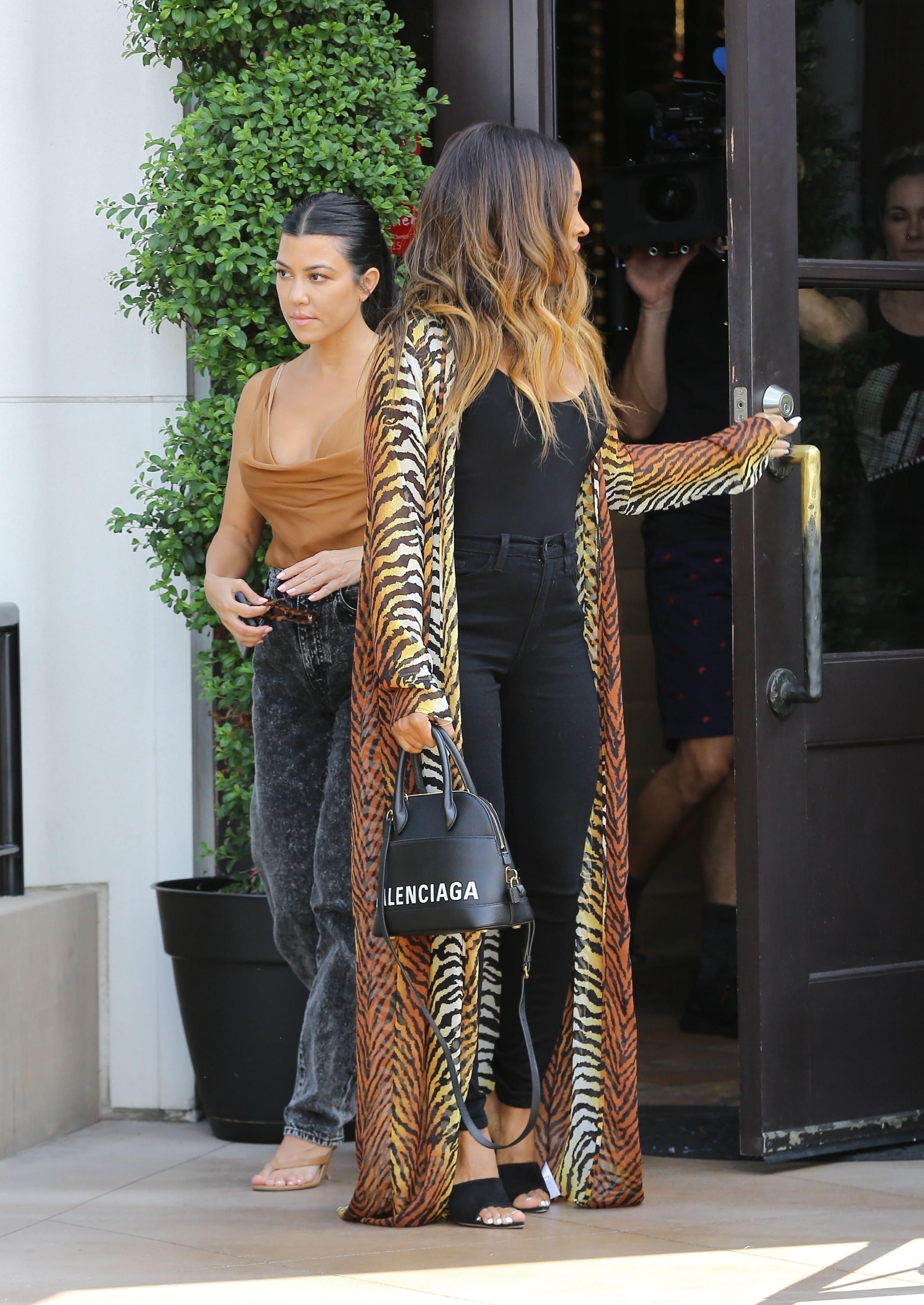 Access_Kardashian_05.jpg