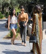 Access_Kardashian_07.jpg