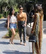 Access_Kardashian_08.jpg