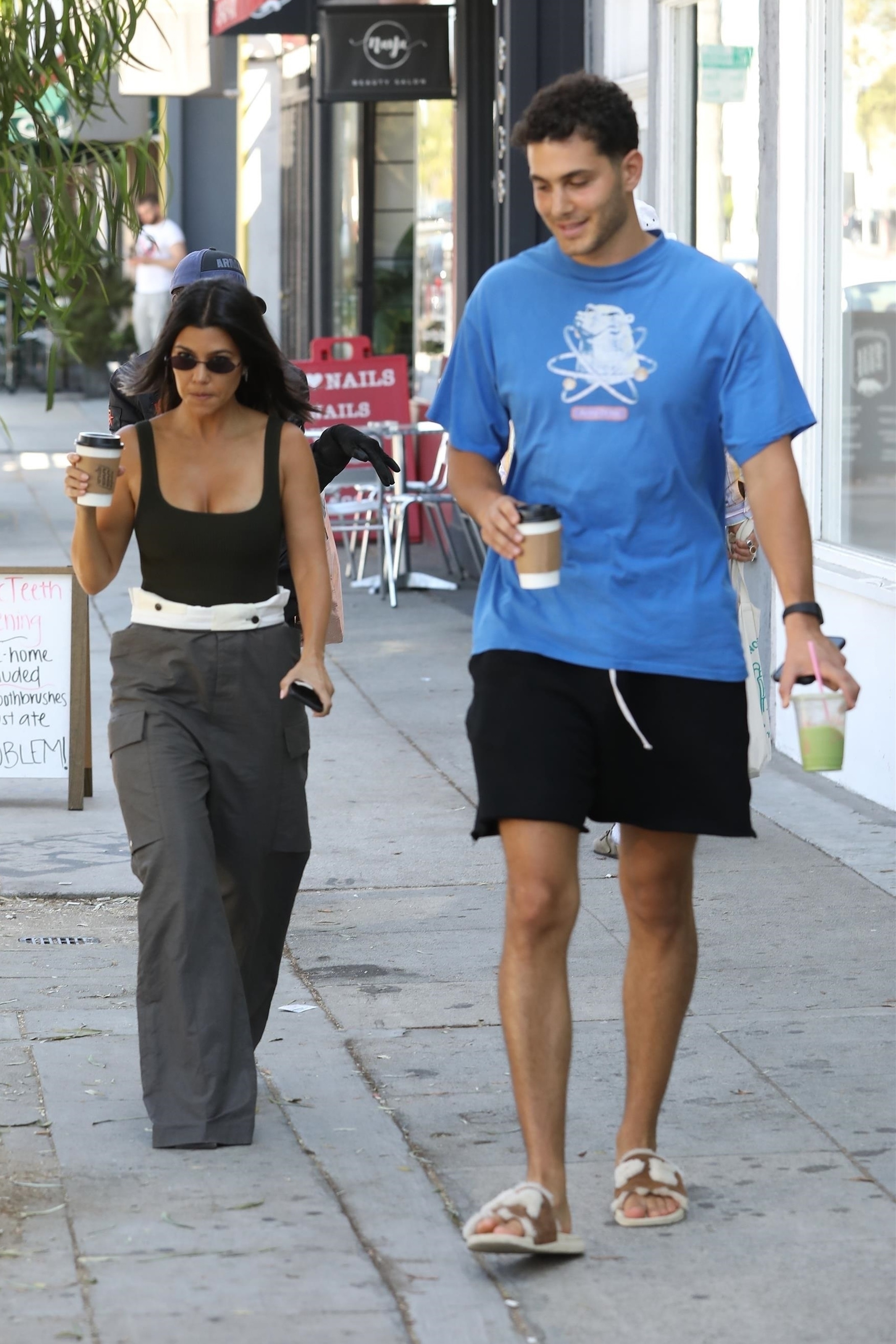 Access_Kardashian_09.jpg