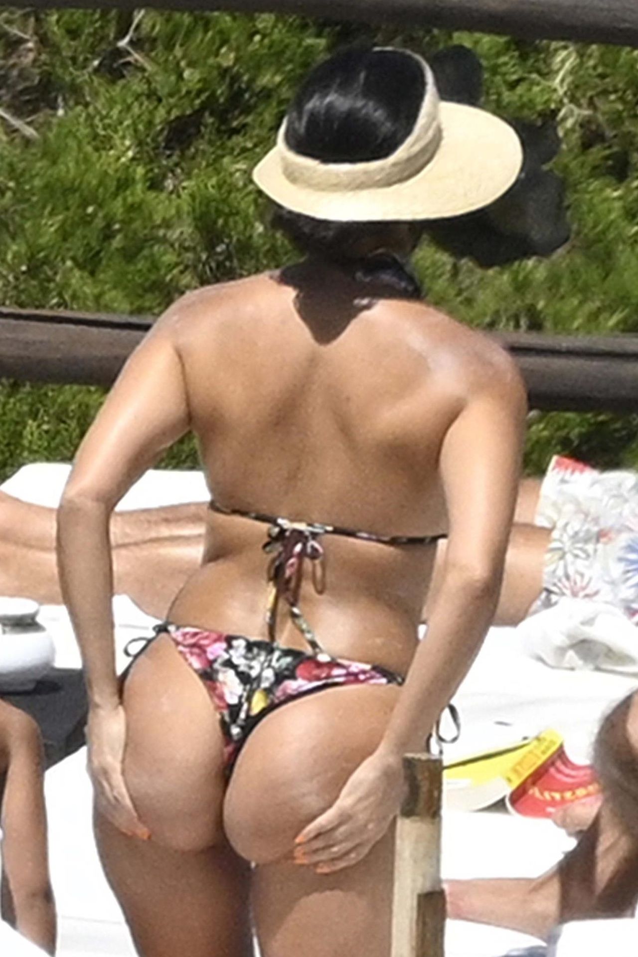 Access_Kardashian_01.jpg