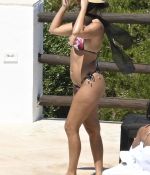 Access_Kardashian_04.jpg