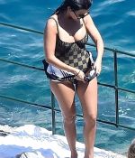 Access_Kardashian_03.jpg