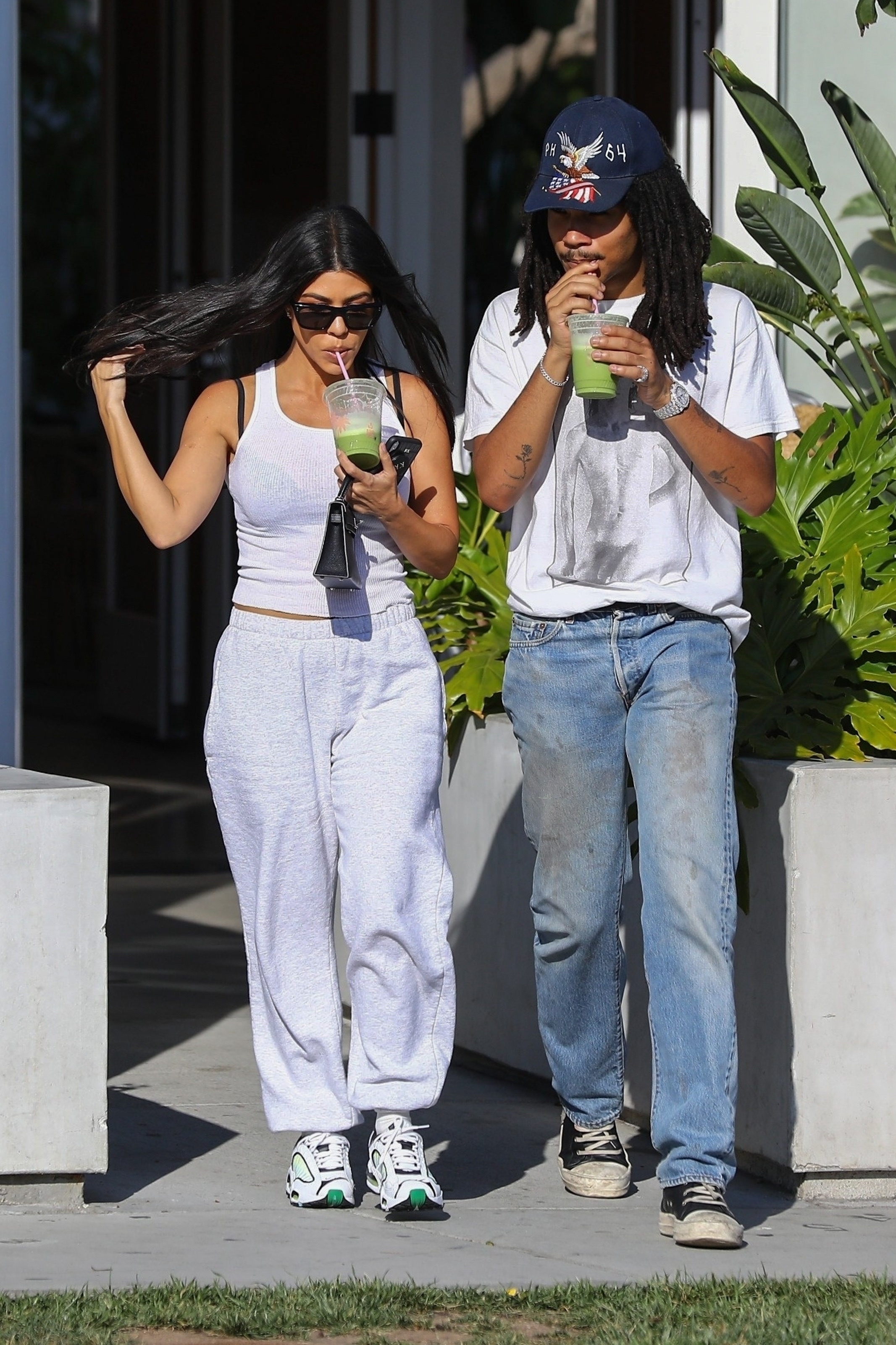 Access_Kardashian_02.jpg