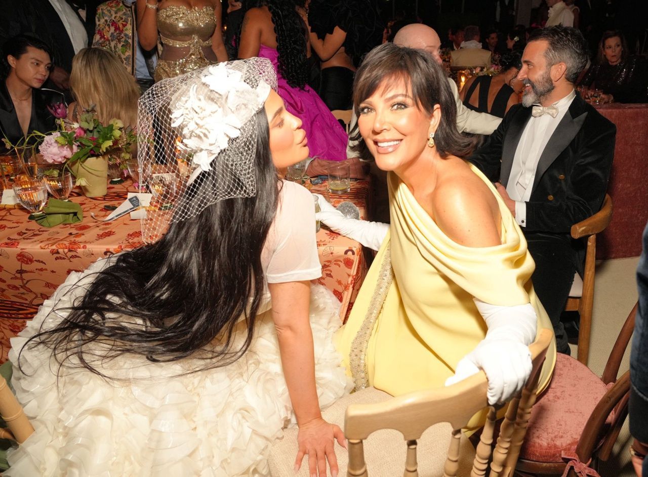 Access_Kardashian010.jpg