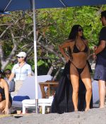 Access_Kardashian_03.jpg