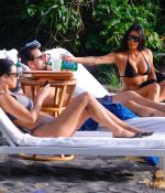 Access_Kardashian_08.jpg