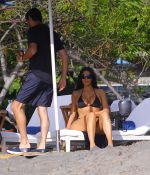 Access_Kardashian_05.jpg
