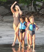 Access_Kardashian_033.jpg