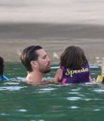 Access_Kardashian_09.jpg