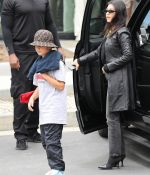 Access_Kardashian_02.jpg
