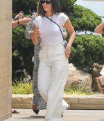Access_Kardashian_03.jpg