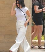Access_Kardashian_06.jpg