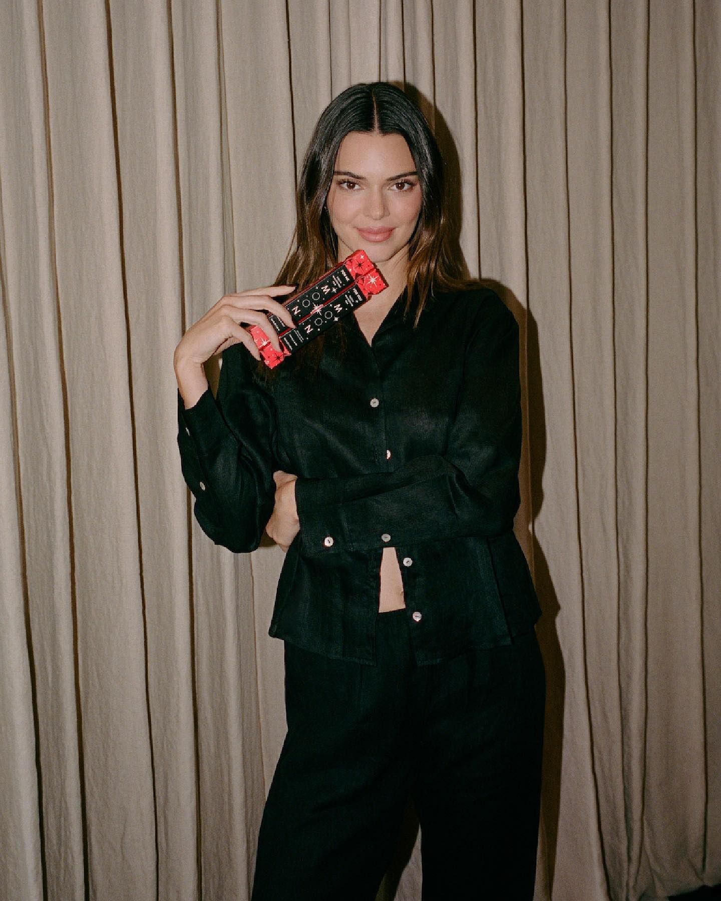 Access_Kardashian_001~0.JPG
