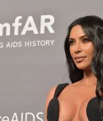 Access_Kardashian_035~0.jpg