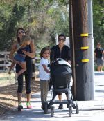 Access_Kardashian_01.jpg
