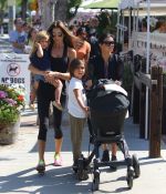 Access_Kardashian_05.jpg