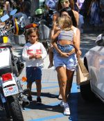 Access_Kardashian_010.jpg