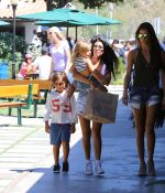 Access_Kardashian_011.jpg